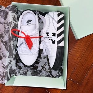 Offwhite White Arrows Vulcanized Low Sneakers
